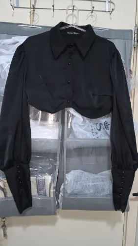 Blusa cropped com manga bufante