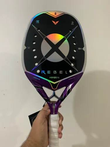 Heroes Rebel 2026 original lacrada 