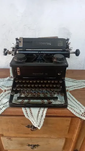 Máquina de escrever antiquário 