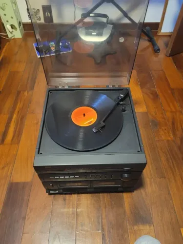 CCE Stereo System SB-5880 - Vinil, Rádio e Toca-Fitas (Funcionando)