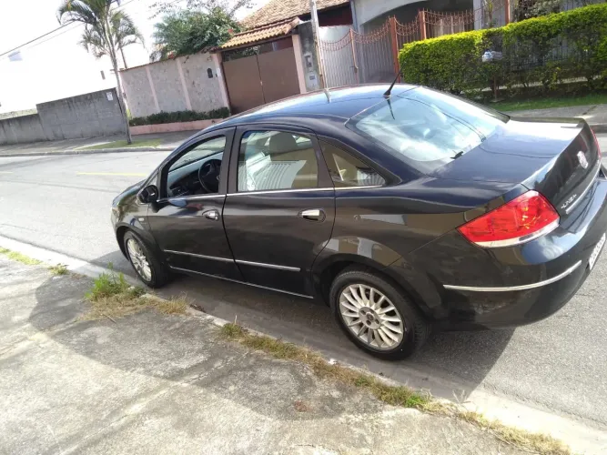 Fiat Linea Absolute 1.9/1.8 Flex Dualogic 4P 2011