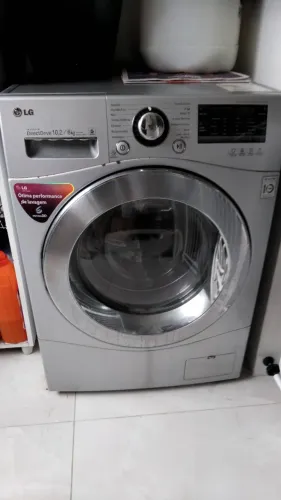 Lava e Seca LG usada, parou de funcionar há pouco tempo.