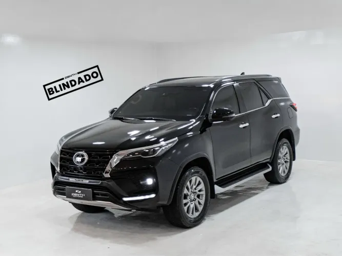 Toyota Hilux SW4 SRX 4X4 2.8 TDI 16V Dies. Aut. 2021