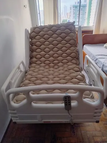 Cama Hospitalar Semi nova 