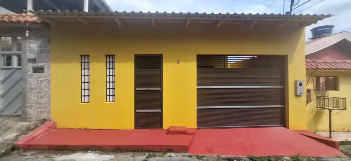 Alugo casa Nova. Cj. Industriário Distrito 1.