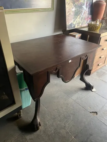 MESA PATA DE LEAO 