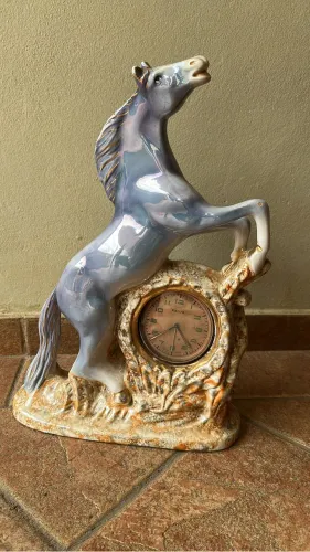 Enfeite de cavalo - porcelana antiguidade