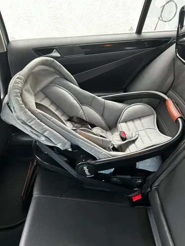 Bebê conforto Romanzo (Zion) + base p/ carro