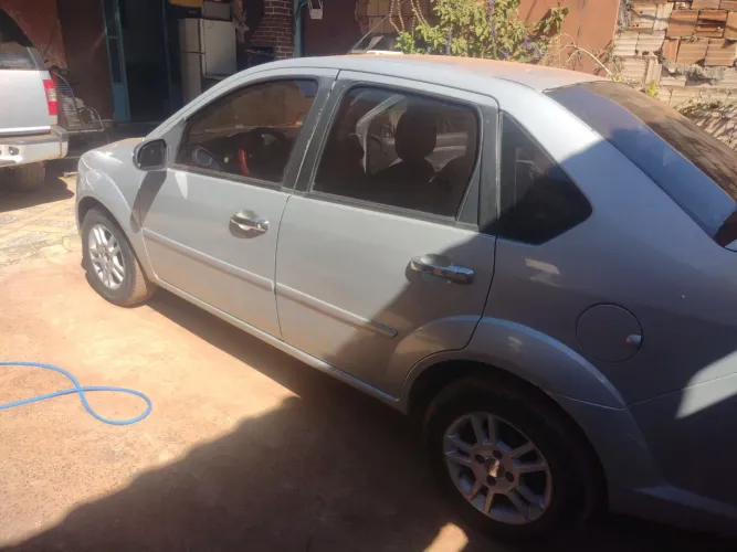 Ford Fiesta Sed. 1.6 8V Flex 4P 2008