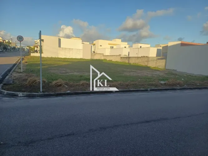 Grande Oportunidade Lote Esquina - 3005M2 -Segurança e Lazer Completo - Codomínio Ecoville