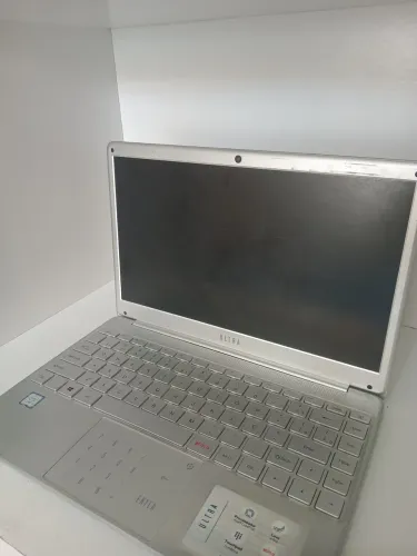 Notebook Ultra, 4GB 112GB SSD, Tela 14" HD + Tecla Netflix prata