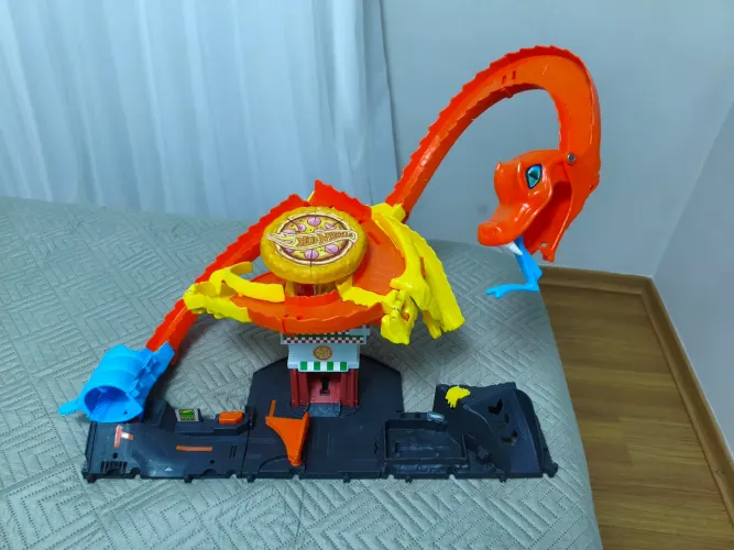Pista Hotwheels City Ataque da Cobra Excelente estado.
