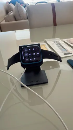 Vendo Lindo Aplle Watch série 7 com várias pulseiras
