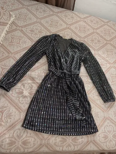Vestido curto brilho