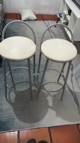 Banquetas brancas