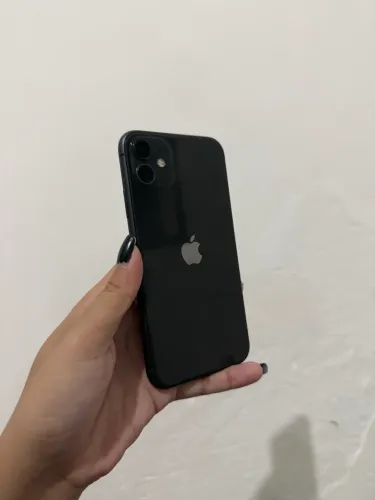iPhone 11 64gb original com caixa 82%