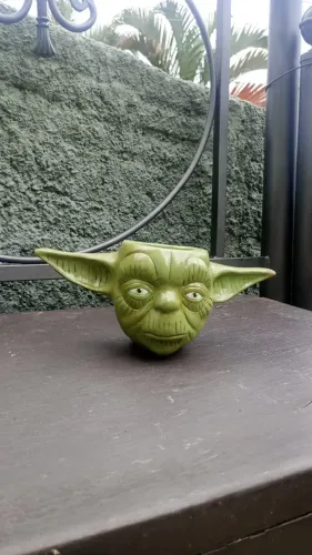 vasinho de planta yoda saga star wars