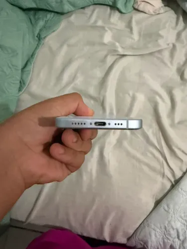 iPhone 15 de 128gb em perfeito estado com 89% de bateria