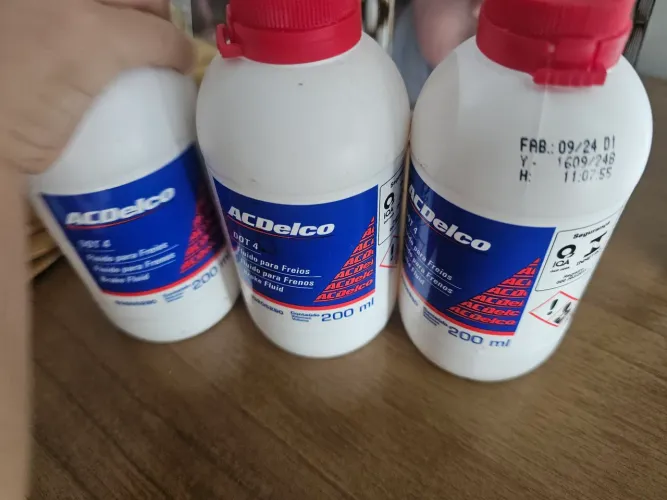 3 GARRAFAS FLUÍDO DE FREIO PARA CARROS