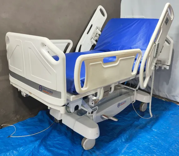 Cama Hospitalar Elétrica Bivolt Regula Altura Vira Poltrona 9 Posições com Colchão Hosp
