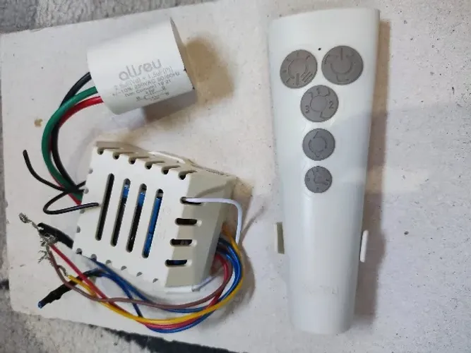 Controle Remoto + Receptor p/ Ventilador de Teto Aliseu IC55 220V (Tenho 2 Unidades)