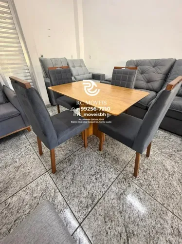 Mesa para refeicoes 1,20x0,80 tampo Amadeira resistentedo + 4 Assentos Madeira Maciça