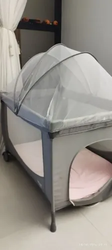?Berço Portátil Desmontável Infanti Cinza com Mosquiteiro e Bolsa