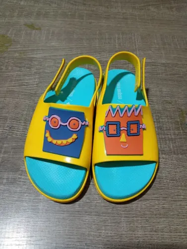 Mini Melissa robôs unisex, tamanho 26-27, velcro