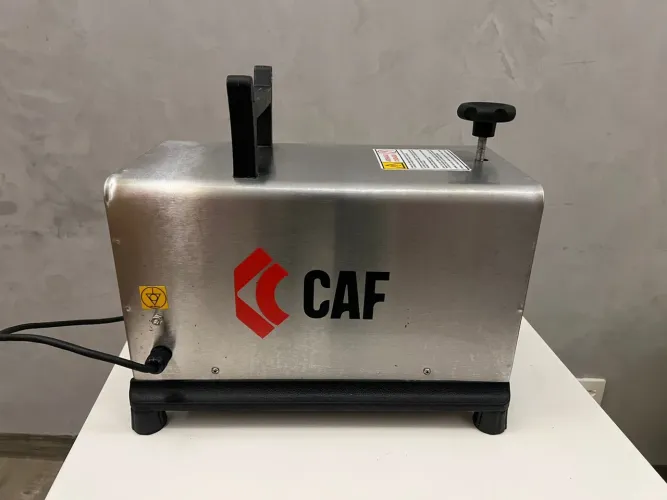 Vendo Moedor Picador De Carne CAF Boca 10 0,5cv<br><br>Inoxcaf 220v