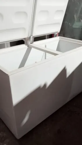 Vende-se Freezer Horizontal 02 portas 