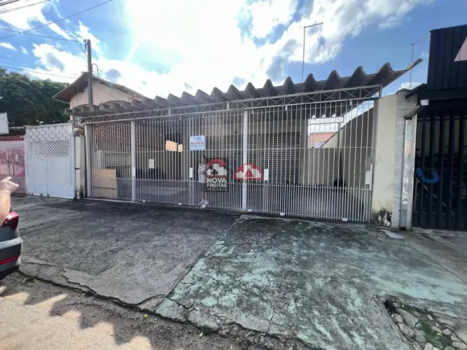 Sobrado com ponto comercial 300m² - Parque Industrial