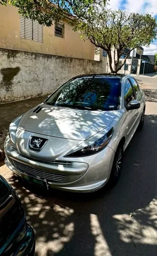 Peugeot 207 XR 1.4 Flex 8V 5P 2012