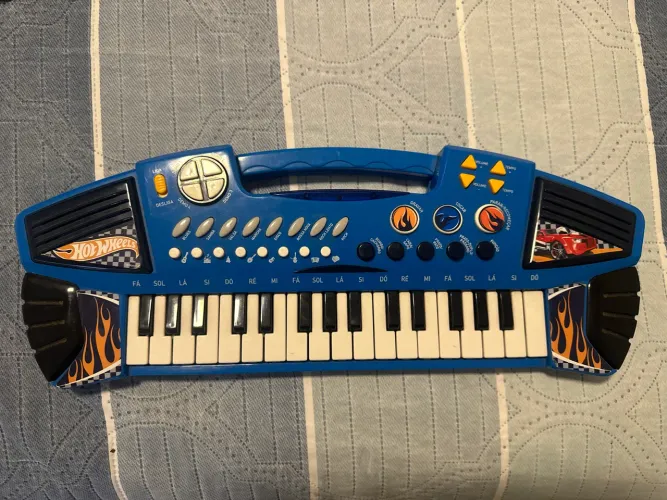 Teclado Musical Infantil Radical Hot Wheels