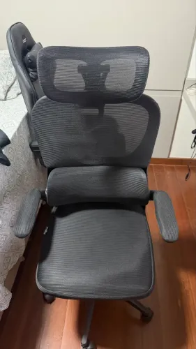 Vendo Cadeira Ergonômica - NOVA