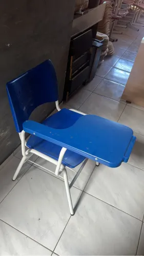 Cadeira universitária 