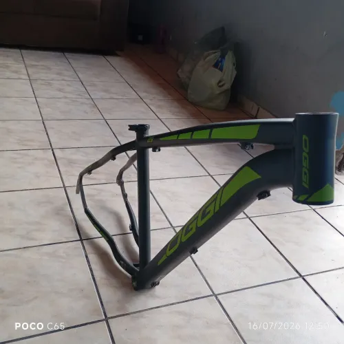 Quadro MtB OGGI Hacker Sport, tamanho 17, usado