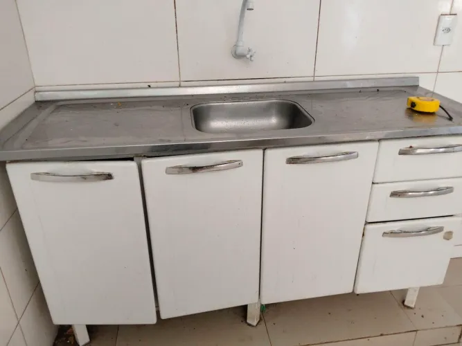 Pia e gabinete inox