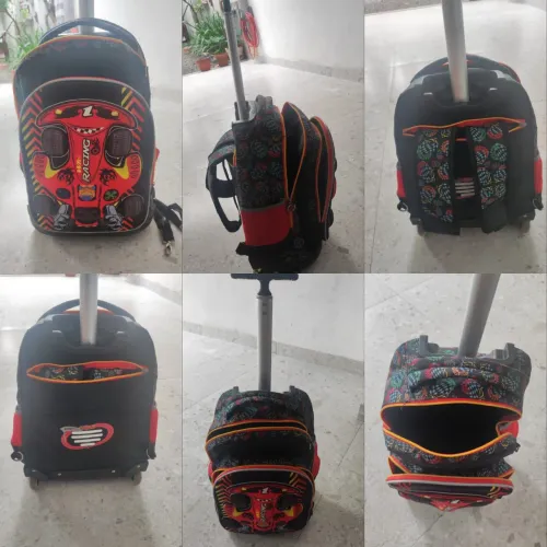 Mochila com rodinha e led