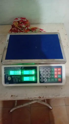 Vendo balança digital de 40kl nova.