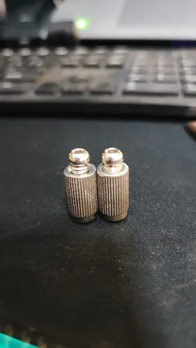 Kit 2 pivôs com buchas Seizi para ponte tremolo