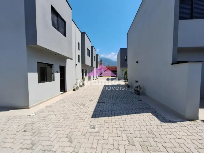 Casa em condomínio à venda, 73m² - R$ 395.000,00 Capricórnio, Caraguatatuba, SP