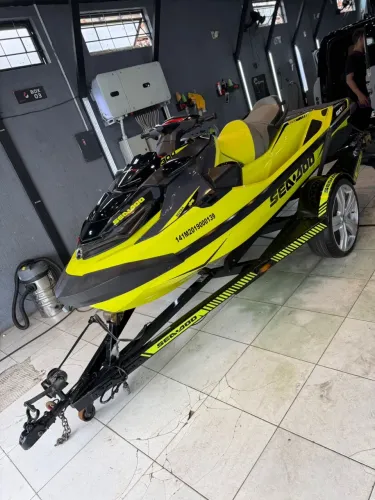 Jet ski seadoo 300