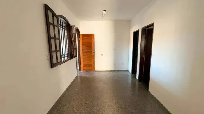 Casa de 02 Quartos com Entrada Independente no Havaí