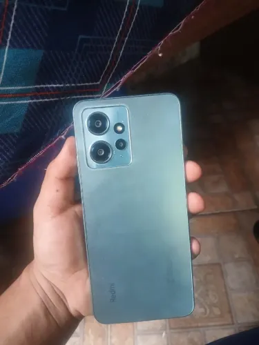 VENDO CELULAR SEMI NOVO