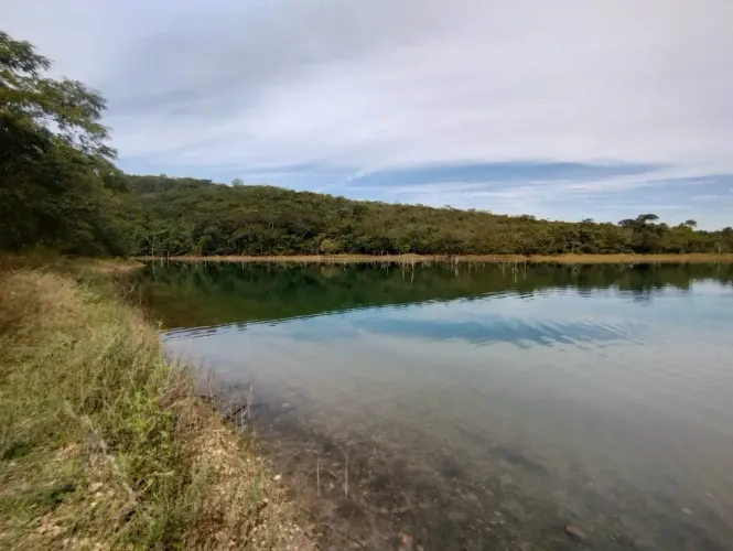 Oportunidade! Chácara com 7,2 ha  no lago Corumbá 3 Energia, poço artesiano, escriturada, 