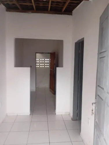 Aluga-se apto valor 500,00 com água incluída só paga energia zap *78