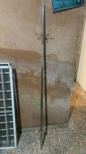 Barra reta de 1,80 metro (aguenta até 300 kg)