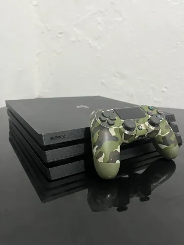 PS4 PRO MUITO CONSERVADO LACRADO+ENTREGA GRÁTIS
