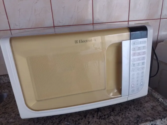 Microondas Eletrolux 30 litros top ( pix- visa)