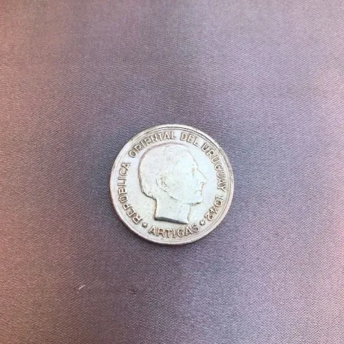 moeda 1 peso - 1942 uruguay prata